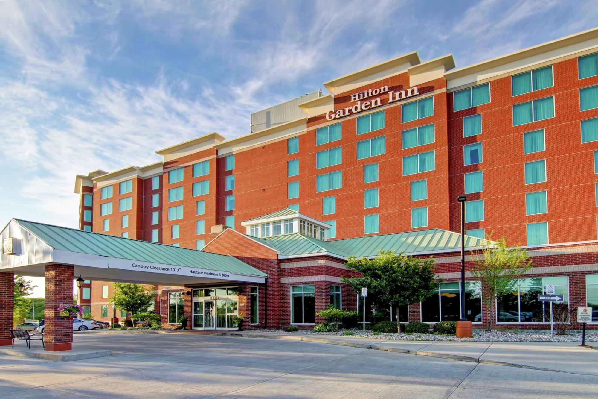 Hilton Garden Inn Ottawa Airport Exterior photo